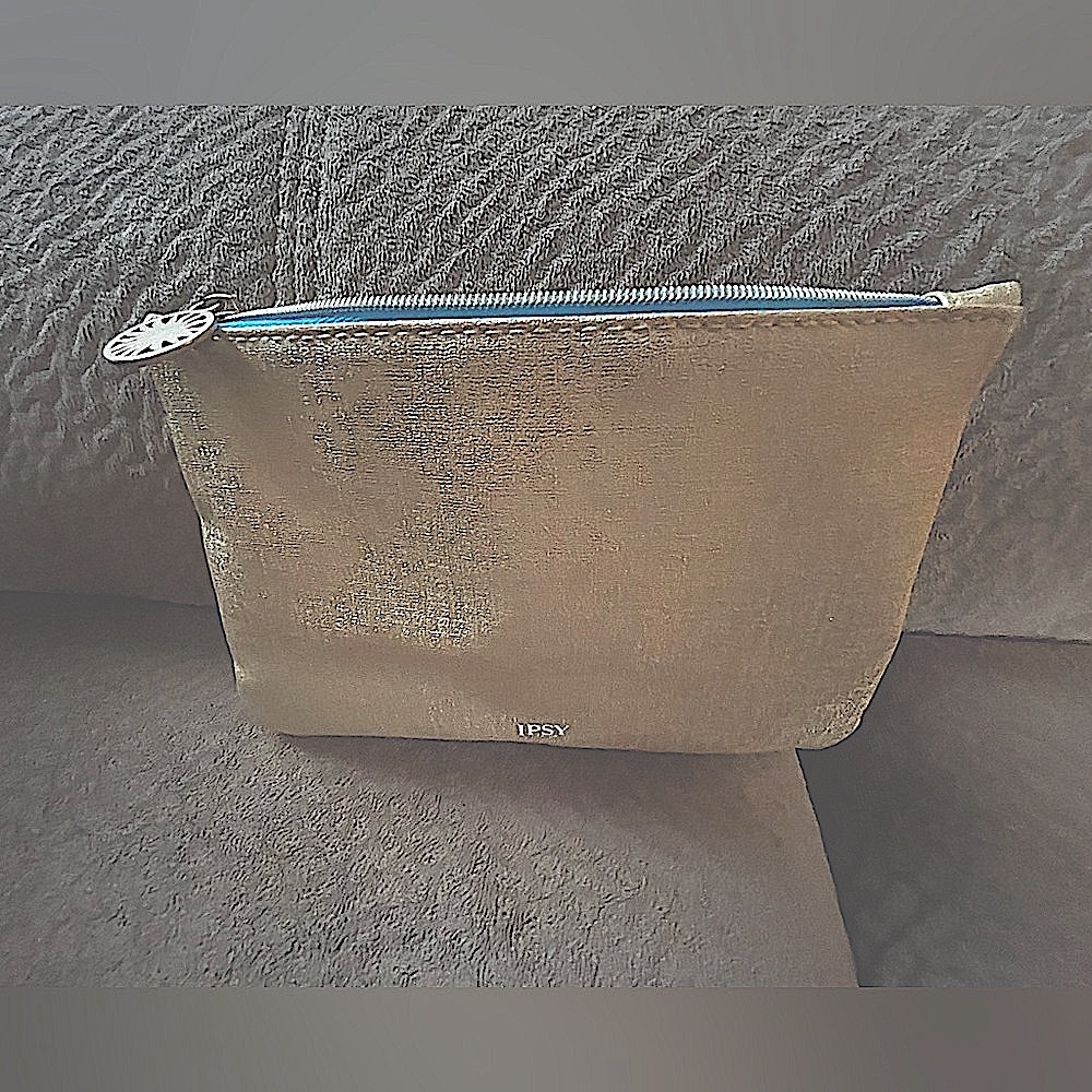 Makeup Bag 𝅺Gold Shimmery — IPSY - Picture 4 of 6